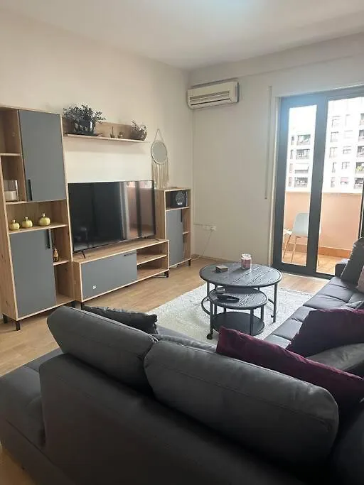 Apartment Aksi Home - Tirana Center Dedicated Workspace