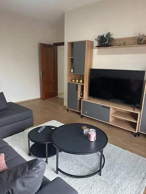 Aksi Home - Tirana Center Dedicated Workspace Apartment