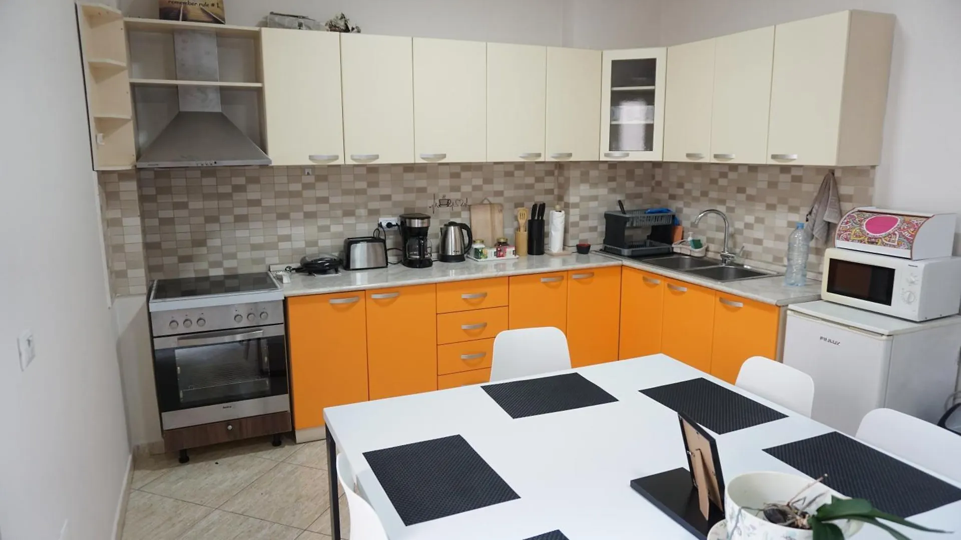 Apartment Aksi Home - Tirana Center Dedicated Workspace Albania