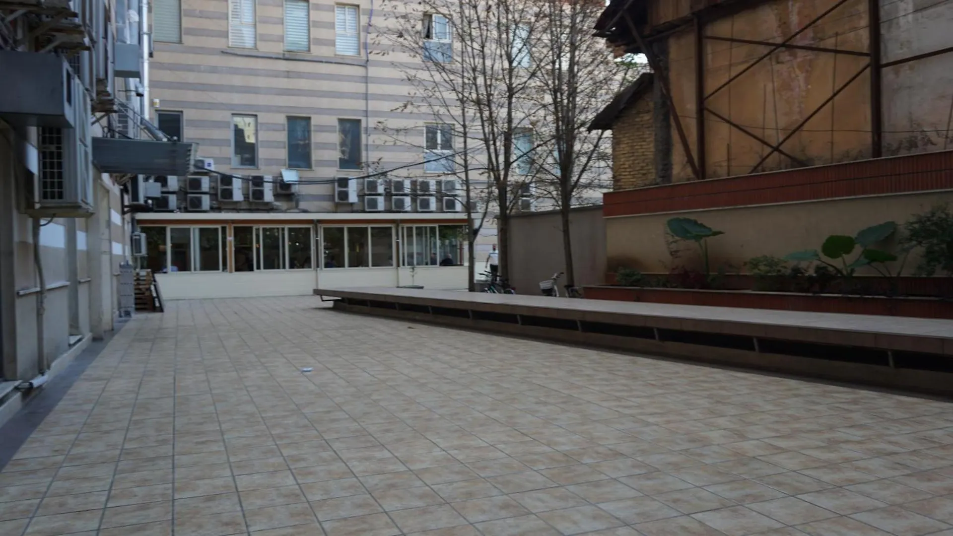 Aksi Home - Tirana Center 0*,